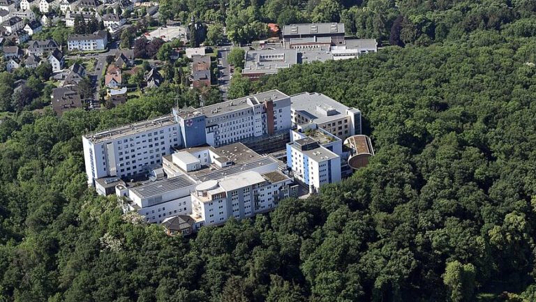 csm St. Vincenz Krankenhaus Limburg Aussenansicht 3ed3f36b2f | Fibercom Kommunikationsnetzwerke